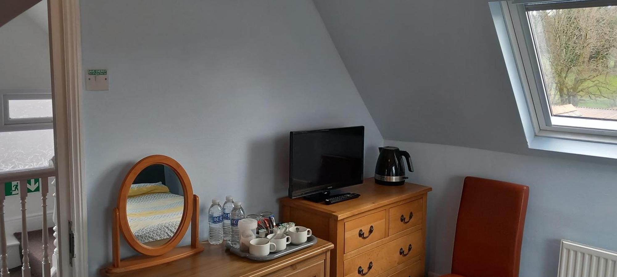 Ty Castell Guest House Кайрфилли Номер фото